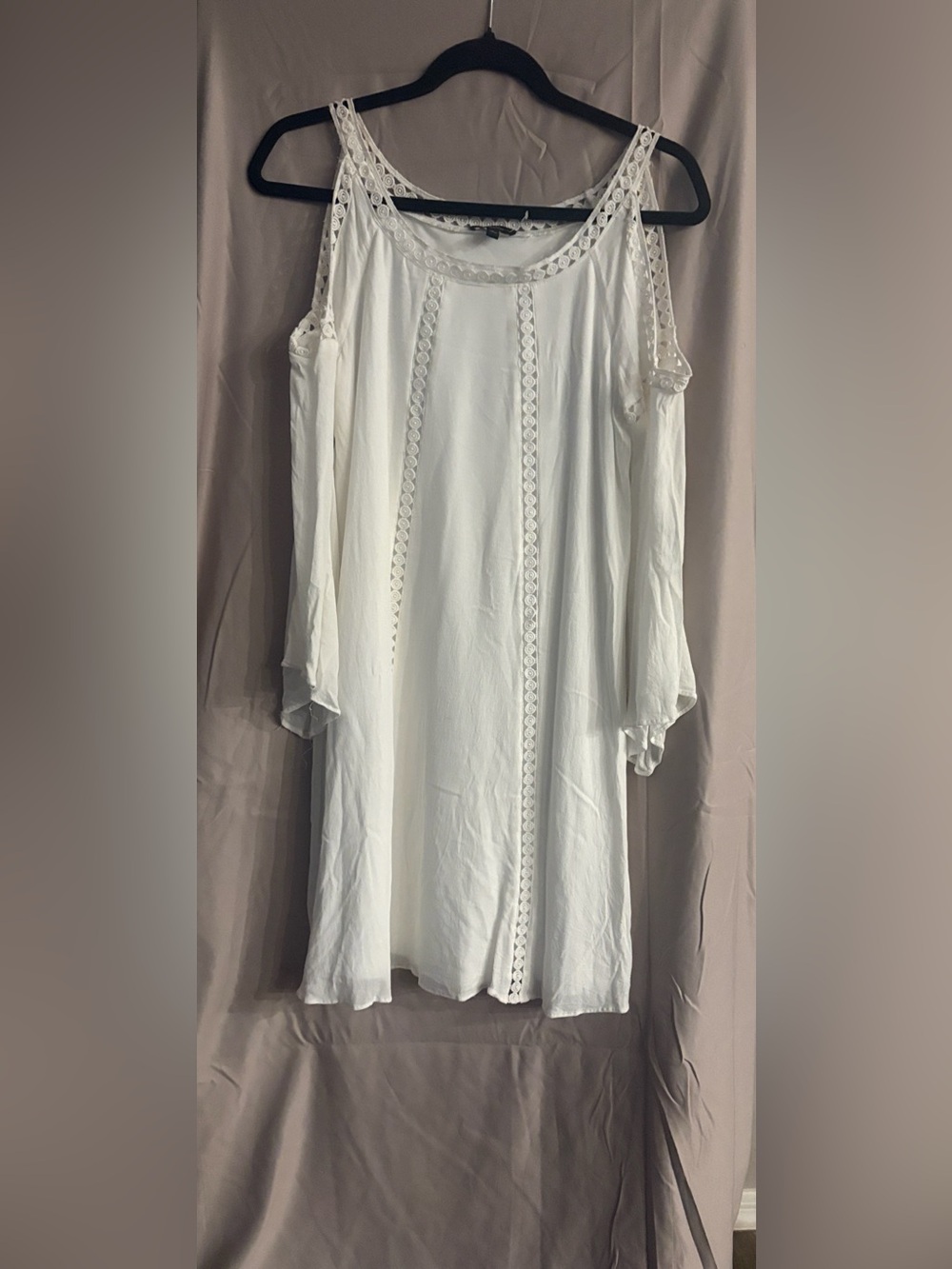 Cupio White Cold-Shoulder Crochet-Trim Tunic